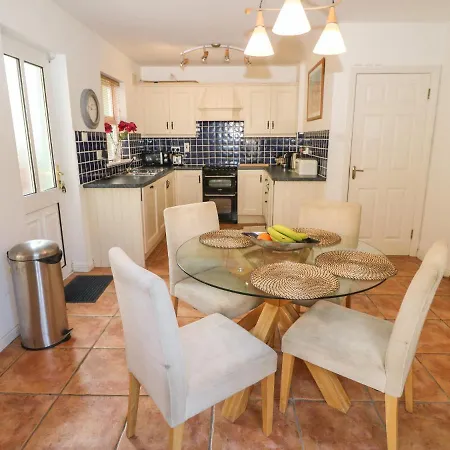 1 Closheen Lane * Rosscarbery
