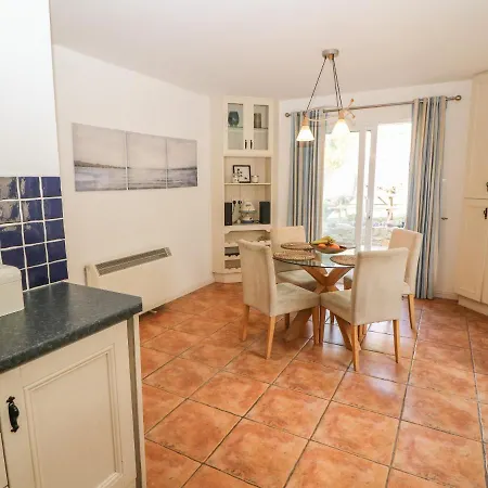 1 Closheen Lane