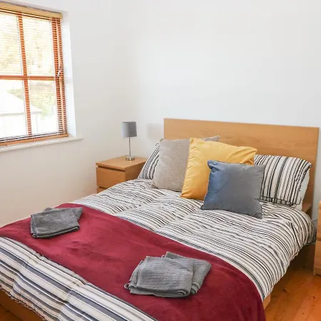 1 Closheen Lane * Rosscarbery